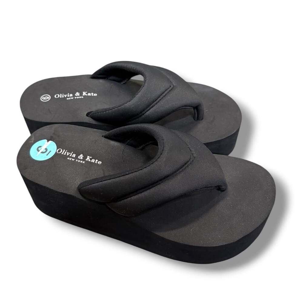 Olivia & Kate Platform Thong Sandals Size 6 Black